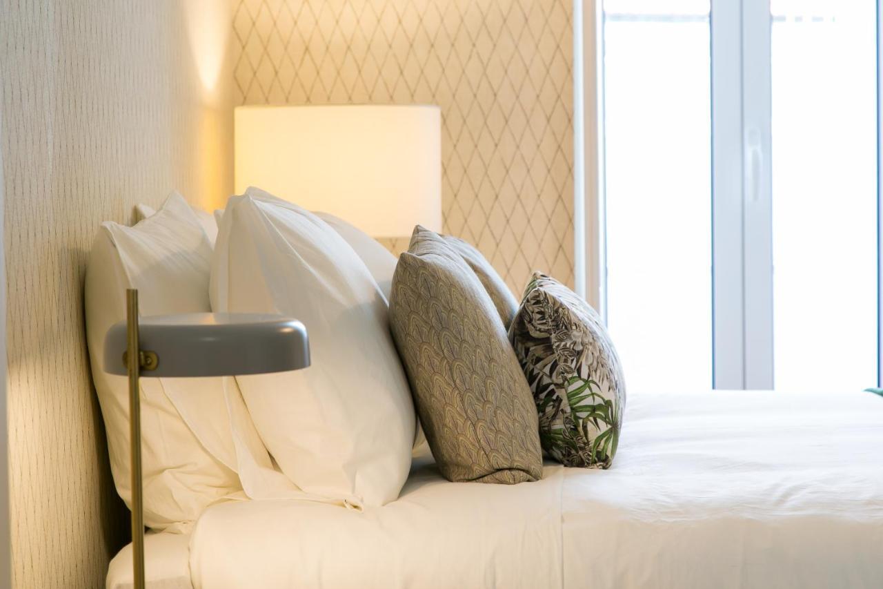 Lisbon Luxury Retreat! 2 Suites, Balcony & Views!! Eksteriør billede